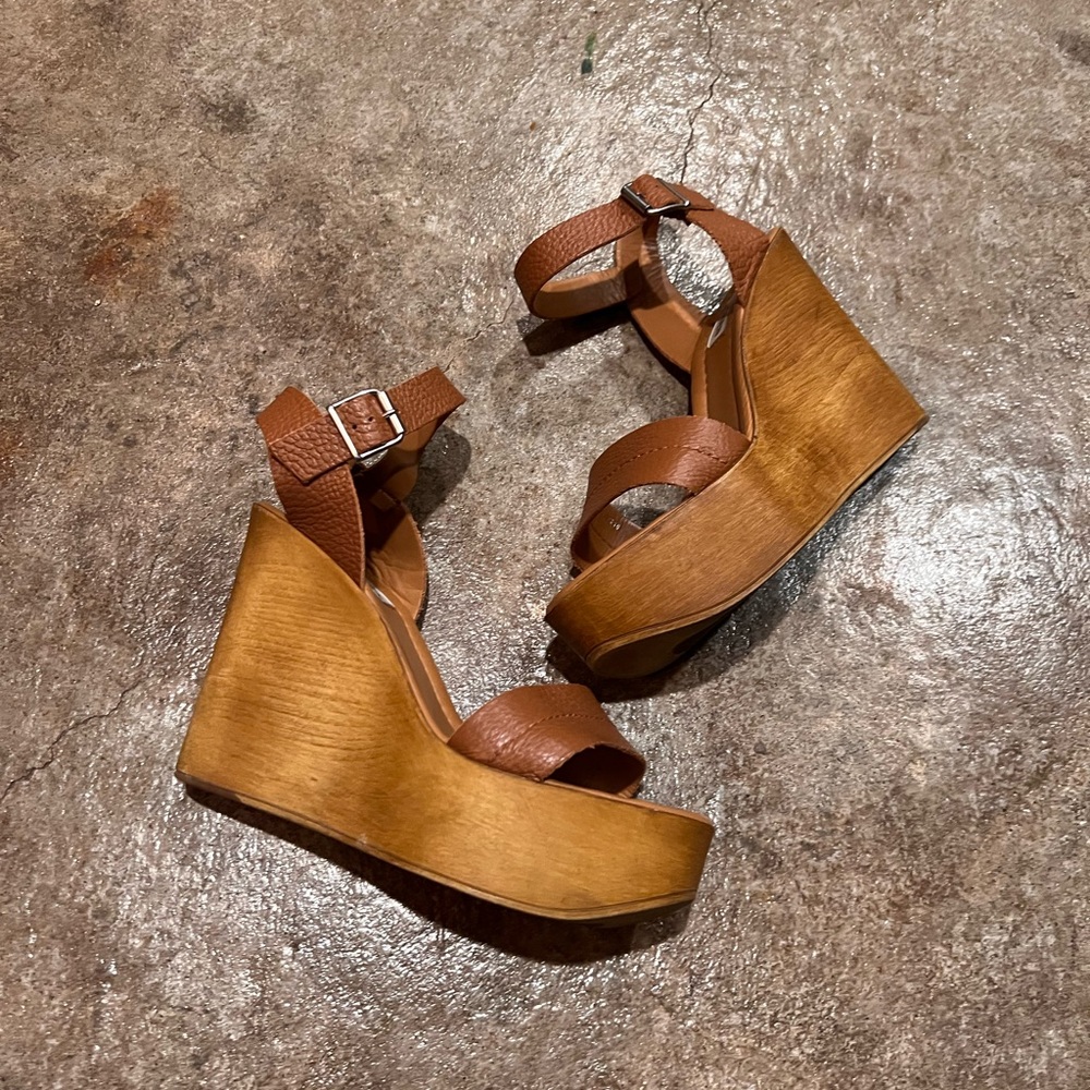 Tan Steve Madden wedges